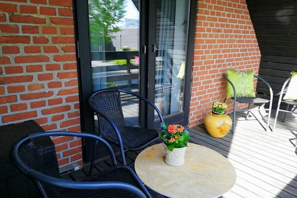 5 Minute Walk To Lego - 2 Bedrooms Loft Floor With Balcony Billund Ngoại thất bức ảnh